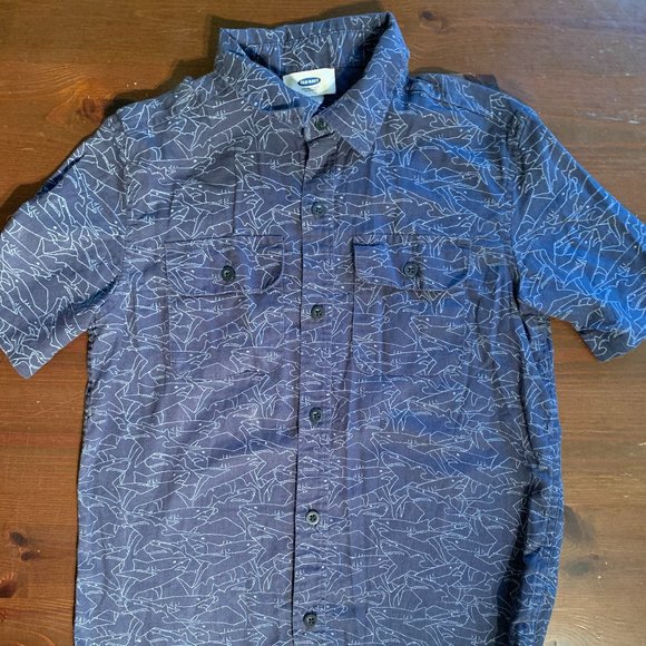 Old Navy Short Sleeve Navy Shark Button Up Shirt Boys M size 8 - Picture 1 of 3
